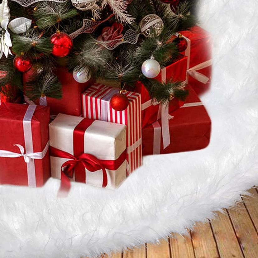 White Faux Fur Christmas Tree Skirt (78cm)